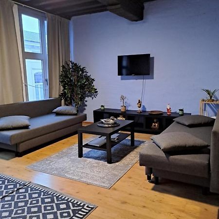 Blue Apartment In The Old Town Антверпен Екстериор снимка