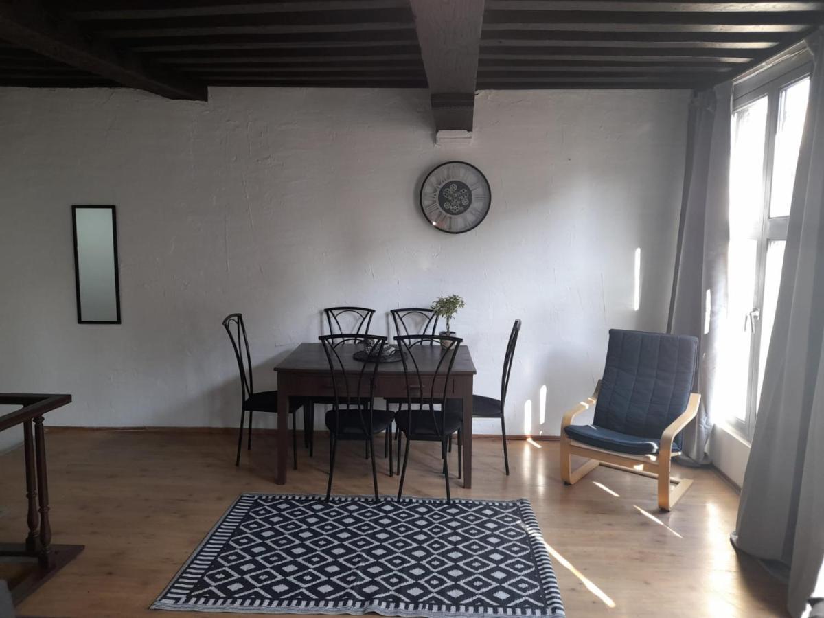 Blue Apartment In The Old Town Антверпен Екстериор снимка