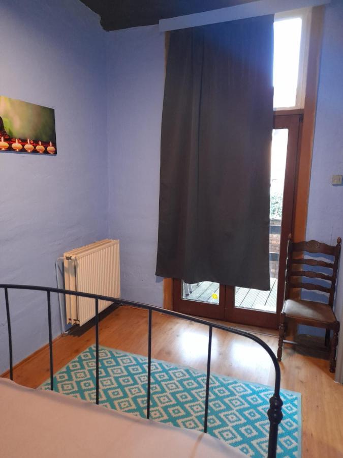 Blue Apartment In The Old Town Антверпен Екстериор снимка