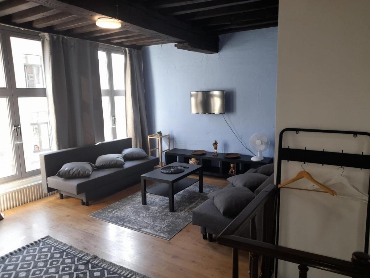 Blue Apartment In The Old Town Антверпен Екстериор снимка