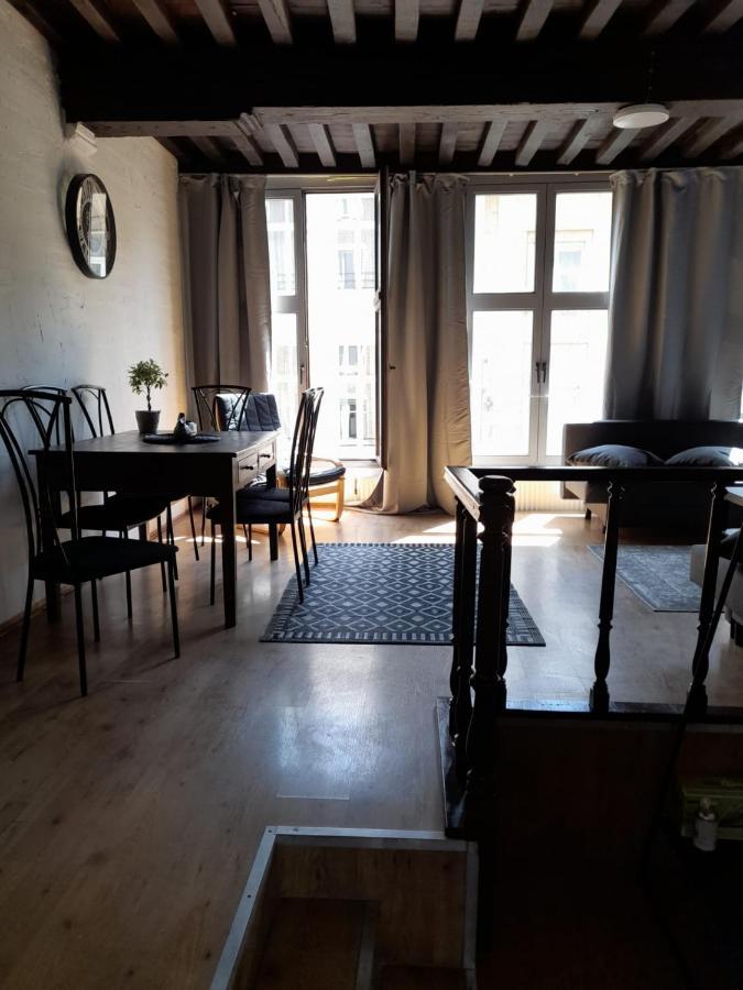 Blue Apartment In The Old Town Антверпен Екстериор снимка