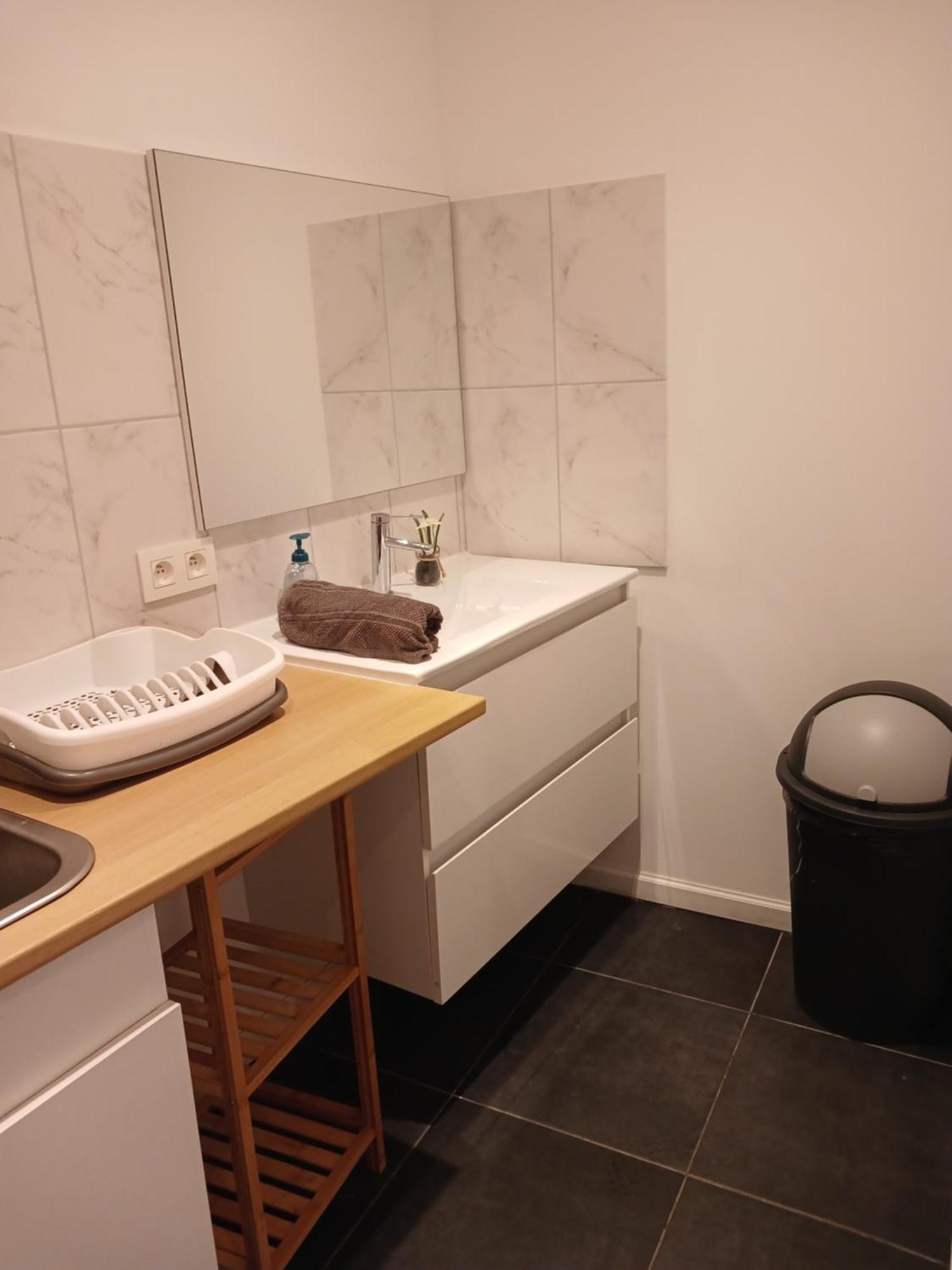Blue Apartment In The Old Town Антверпен Екстериор снимка